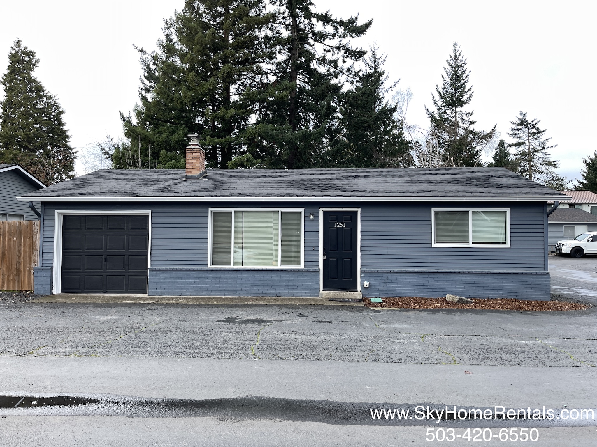 1247-1277 Clearview Avenue Northeast - 1269