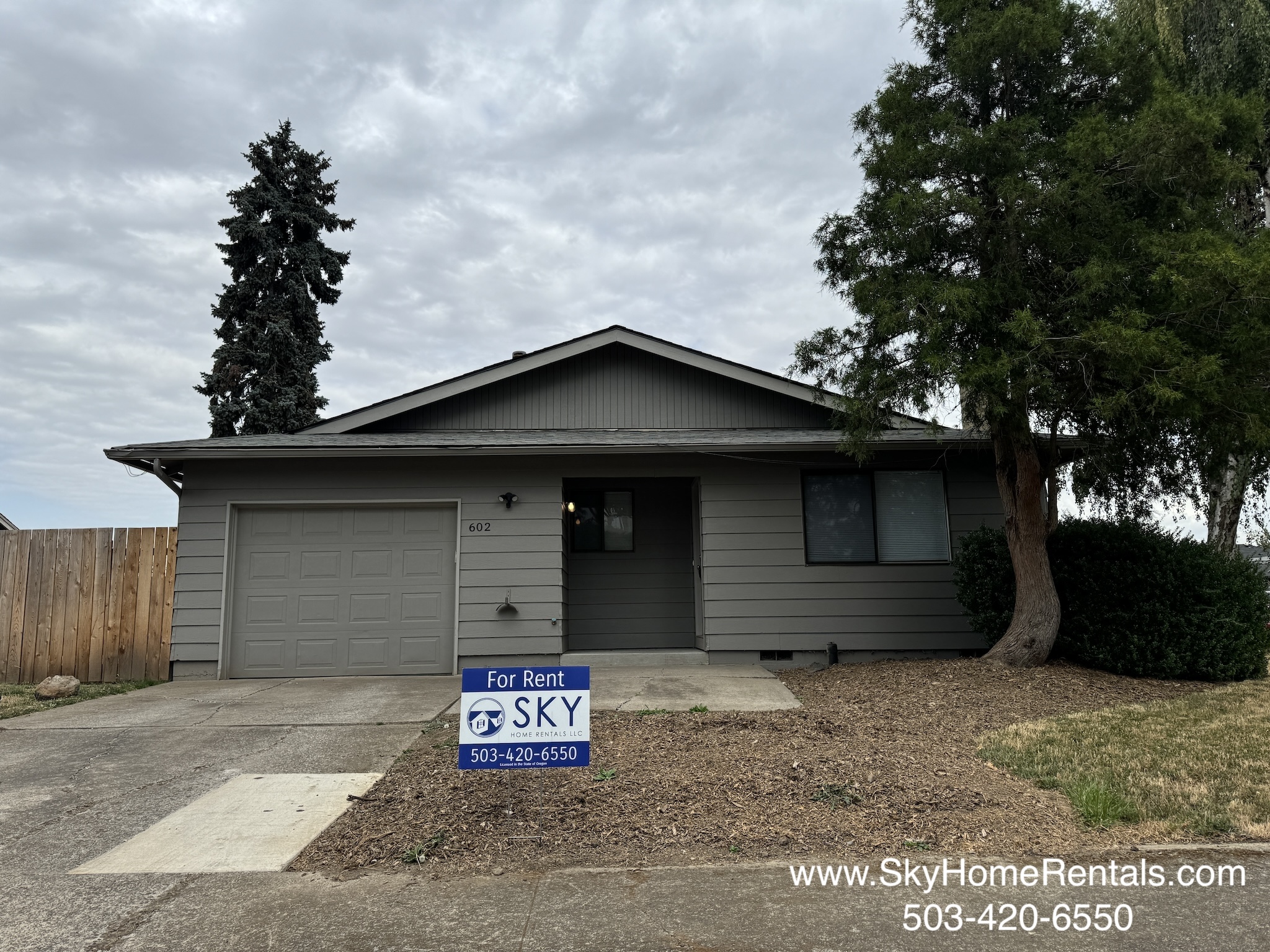 602 Fanny Court Northeast - 602